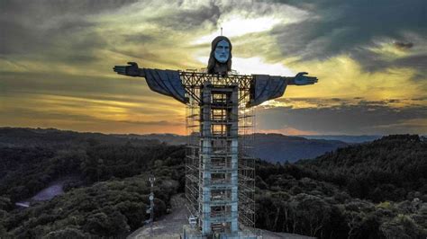 Christ statue under construction in Brazil – Brian Micklethwait's New Blog