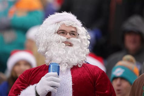 Monday Night Football, Christmas Eve open thread