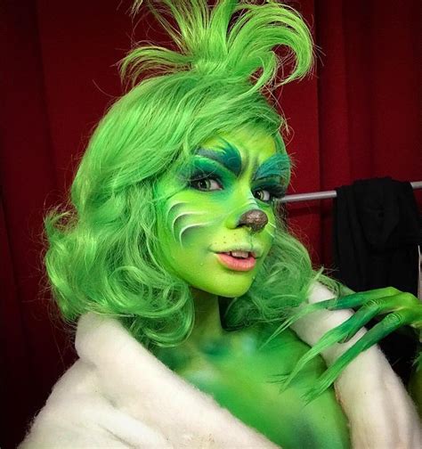 diy grinch costume woman - Carley Tyner