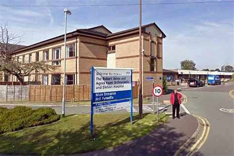 Bosses hit back in Oswestry Orthopaedic Hospital waiting time probe | Shropshire Star