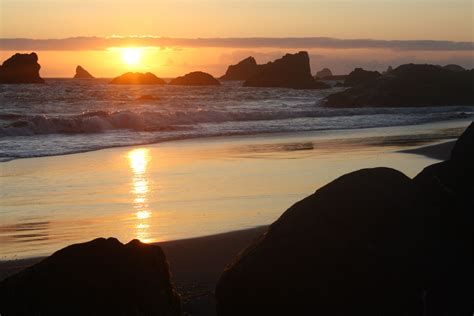 Oregon Coast (Harris Beach) at Sunset | Oregon coast, Nature photography, Sunset