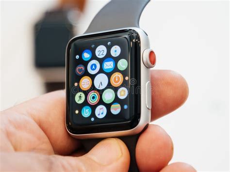 New Apple Watch Series 3 Home Screen Apple Watch Editorial Stock Photo ...