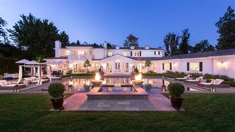 Sprawling Hidden Hills, California, Home Will Appeal to Movie Buffs ...