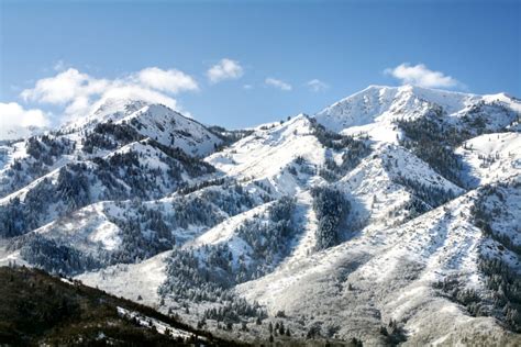 Dust from Great Salt Lake threatens Wasatch Mountains • Earth.com