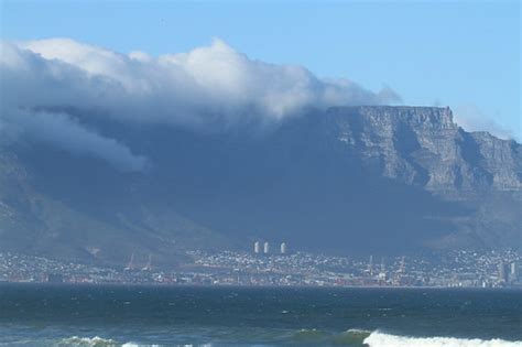 Table mountain with a rough table cloth. | Derek Keats | Flickr