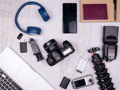 7 Must Buy Phone Accessories in 2023 - Broodle