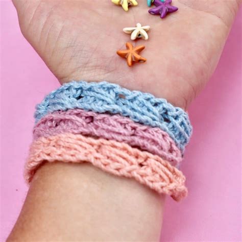 28 Free And Easy Crochet Bracelet Patterns - Easy Crochet Patterns