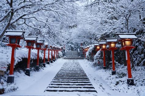 55 Beautiful Winter Scenes To Get You in the Holiday Spirit | Winter scenes, Japan tourist ...