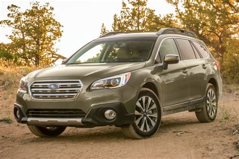 2017 Subaru Outback Pictures - 268 Photos | Edmunds