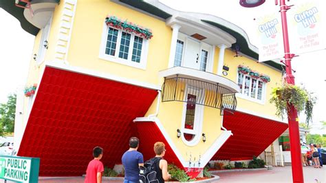 Upside Down House - Niagara Falls Ontario - YouTube