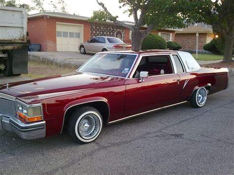 1983 Cadillac DeVille - Information and photos - MOMENTcar