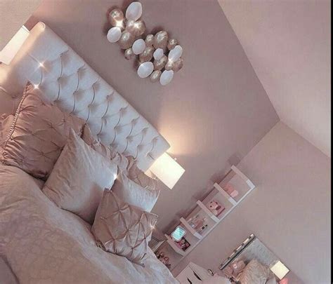 Những ý tưởng room decor rose gold để tô điểm phòng với màu vàng hồng