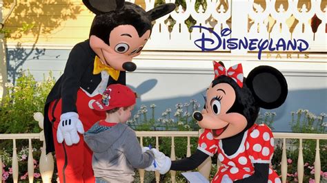 Meeting Characters at Disneyland Paris - Mickey Mouse, Minnie, Donald ...