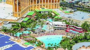 Mandalay Bay Resort And Casino (Las Vegas) – 2021 Updated Prices | Expedia.co.uk