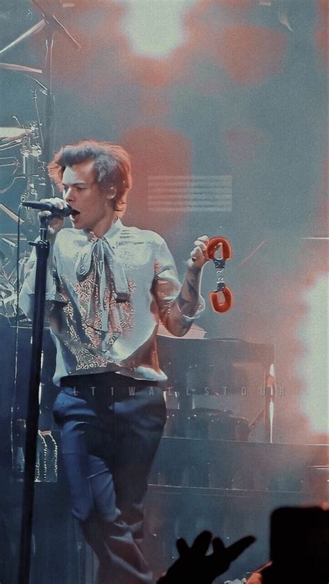 Harry Styles /lockscreen, harry styles concert HD phone wallpaper | Pxfuel