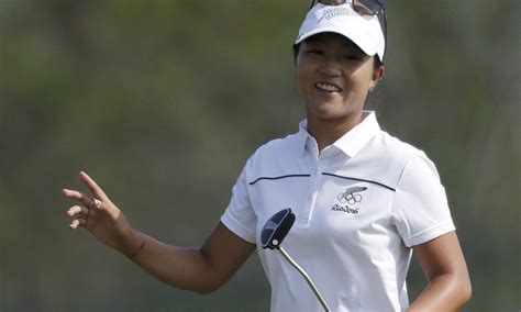 Buoyed by first career hole-in-one, Lydia Ko (65) moves into gold-medal ...