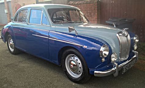 1957 MG Magnette ZB – SOLD | Kult Kars