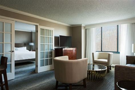 Falls Church Marriott Fairview Park Rooms: Pictures & Reviews - Tripadvisor