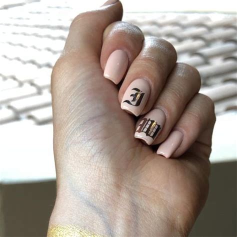 Kylie Jenner's Nail Polish & Nail Art | Steal Her Style | Page 3