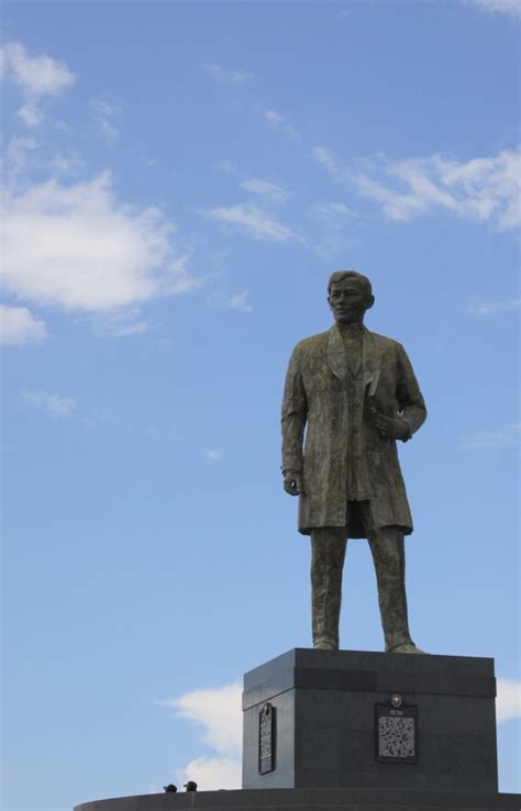 Photo of the Day: Jose Rizal Monument in Calamba – Intrepid Wanderer