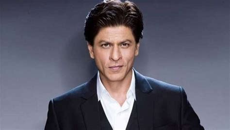 Shah Rukh Khan spotted at Yash Raj Studios, reportedly begins shooting ...