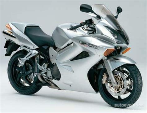 HONDA VFR800 Interceptor (2004-2005) Specs, Performance & Photos - autoevolution