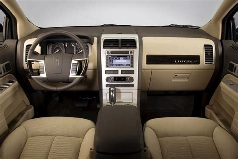 2009 Lincoln MKX interior. Love the contrasting colors! | Lincoln mkx, New cars, Car prices