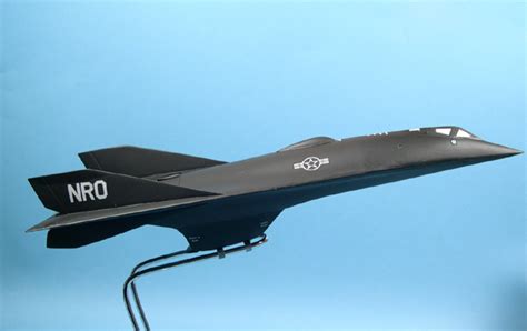 Aurora_Hypersonic_Spy_Plane_1:72_Model_by_Fantastic_Plastic