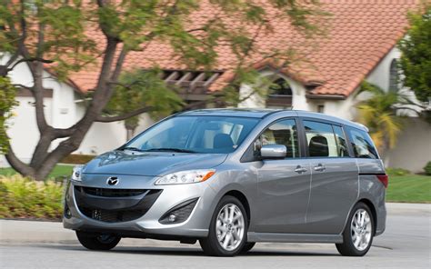 2016 Mazda Mazda5 photos - 1/6 - The Car Guide