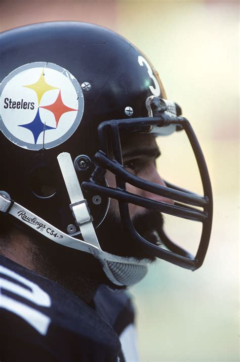 Looking back at the life and career of Steelers legend Franco Harris