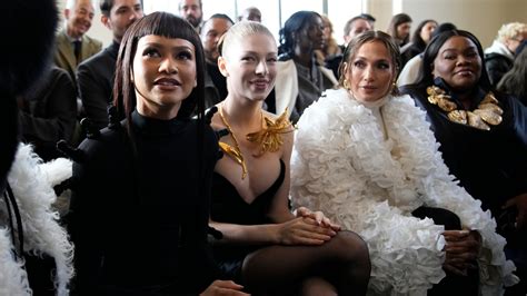 Zendaya, Hunter Schafer: 'Euphoria' stars reunite at Schiaparelli show