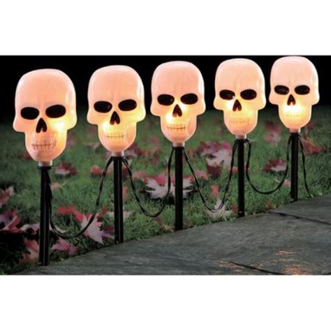 5 Piece Lighted Skull Path Halloween Decoration | Halloween decorations, Halloween skull ...