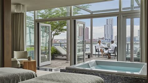 Baltimore Luxury Hotel Photos & Videos | Four Seasons Baltimore