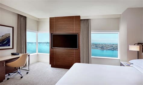 Rooms & Suites | Hilton San Diego Bayfront Hotel