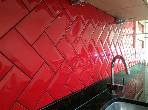 8 Hilarious Red Color Designs to Revolutionize Your Simple Kitchen | Black and red kitchen, Red ...