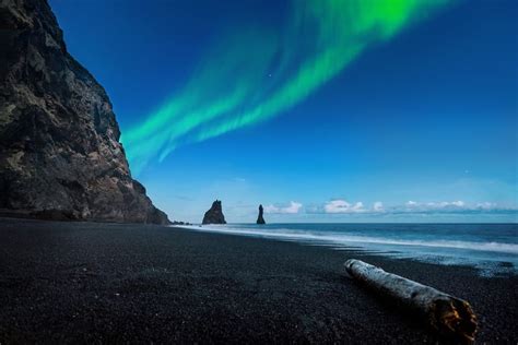 Reynisfjara Iceland - Awe at the world’s most stunning black sand beach ...