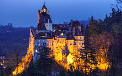 Bran Castle Dracula - RomaniaTourStore