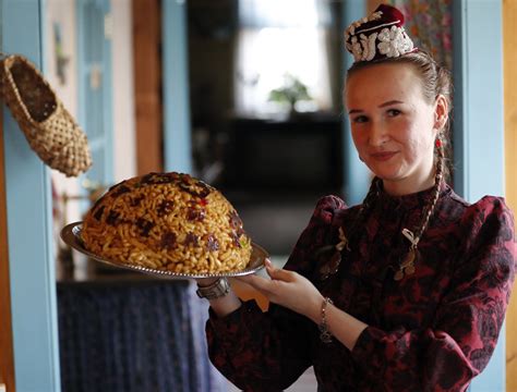 Tatar's national dessert chak-chak is a hit in Kazan - The Mainichi