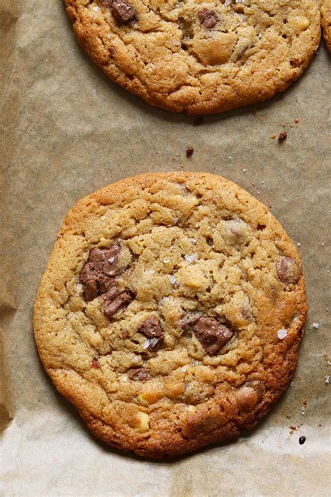 Peanut Butter Chocolate Chip Cookies - The Last Food Blog