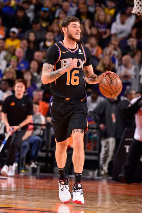 February 8, 2019: #SunsVsWarriors Photo Gallery | NBA.com