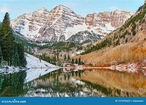 Maroon Bells and Maroon Lake at Sunrise Stock Image - Image of morning, colorado: 127476523