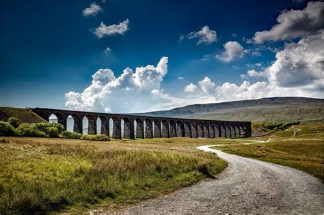 Viaduct - Meaning and Difference between Viaduct and Bridge