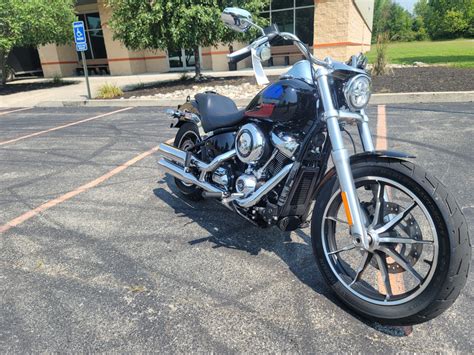 2018 Harley-Davidson® Low Rider® Vivid Black | Buckeye Harley-Davidson®