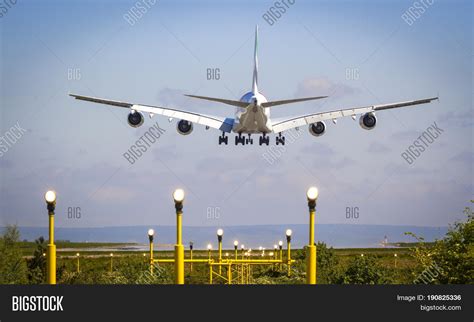 A380 Plane Landing Image & Photo (Free Trial) | Bigstock