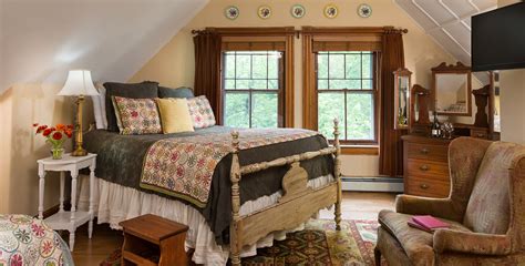 Quaint Burlington, VT Bed and Breakfast : Private Baths