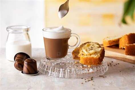 Espresso Macchiato com Bolo de Fubá - Receitas Nespresso