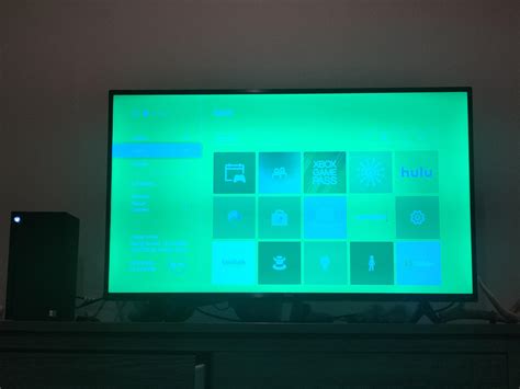 what's with the green screen? is that a screen issue? Xbox issue? : r/xbox