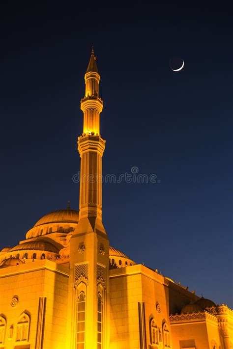 Al Noor Mosque in Sharjah at Night Stock Photo - Image of east, arabia ...