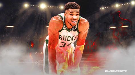 Giannis Antetokounmpo fine after knee injury scare vs. Celtics