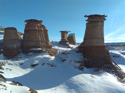 Just some Hoodoos...... : r/alberta